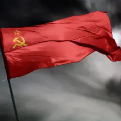 Jakie skutki komunizm pozostawił w Polsce? Analiza historyczna