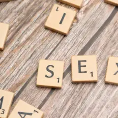 Życie z wieloma partnerami seksualnymi: jak radzić sobie z konsekwencjami