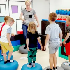 Scenariusz Dnia Żaby dla nauczycieli: gotowy plan ciekawych zajęć
