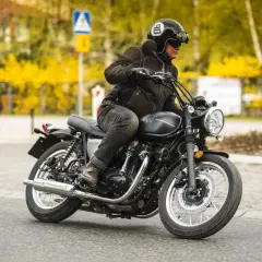 Czy warto inwestować w stare motocykle - fakty i mity o zarabianiu na klasykach