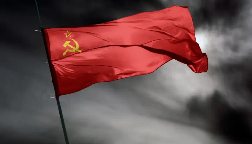 Jakie skutki komunizm pozostawił w Polsce? Analiza historyczna
