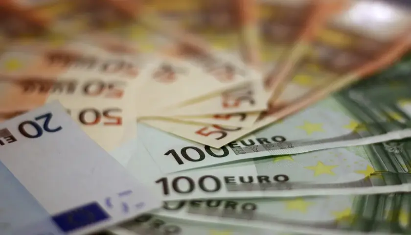 Jak zwiększona adopcja kryptowaluty może wpłynąć na wartość niektórych walut fiducjarnych